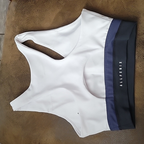 ALL Fenix sports bra xs - Picture 4 of 4